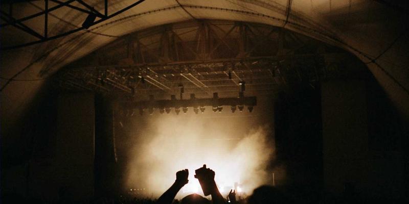 电竞娱乐新体验：如何通过网吧系统管理与空间设计提升顾客停留时长